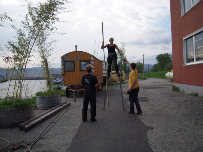 Stilt Player Band